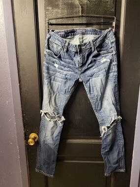 Vigoss Blue Distressed Boyfriend Jeans with Knee Rips